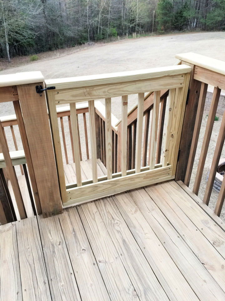 DIY Baby Gate for Deck