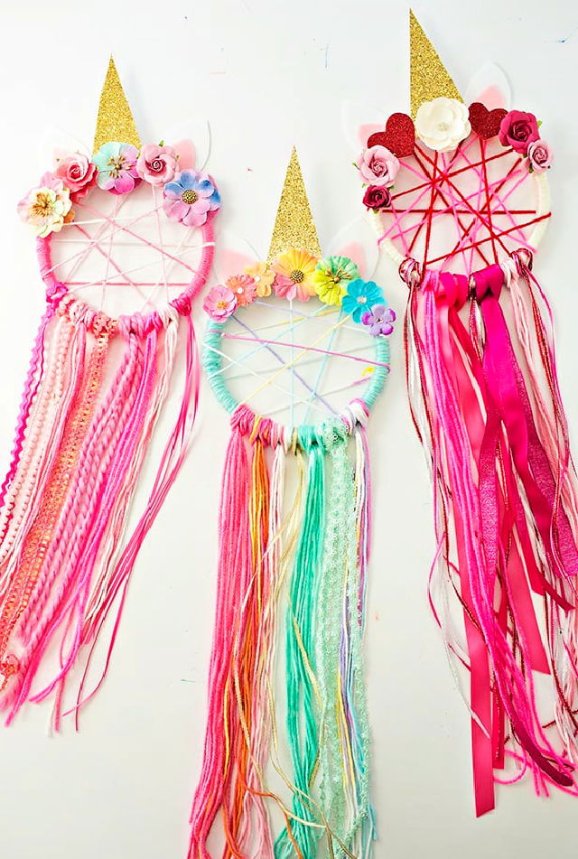 Easy DIY Unicorn Dreamcatcher
