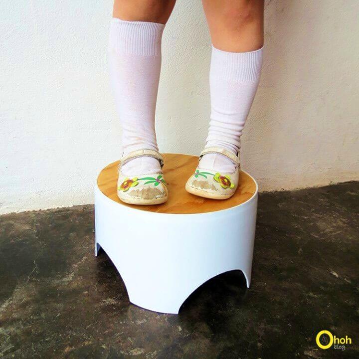 Recycle Plastic Bucket Into Small Stool for Children