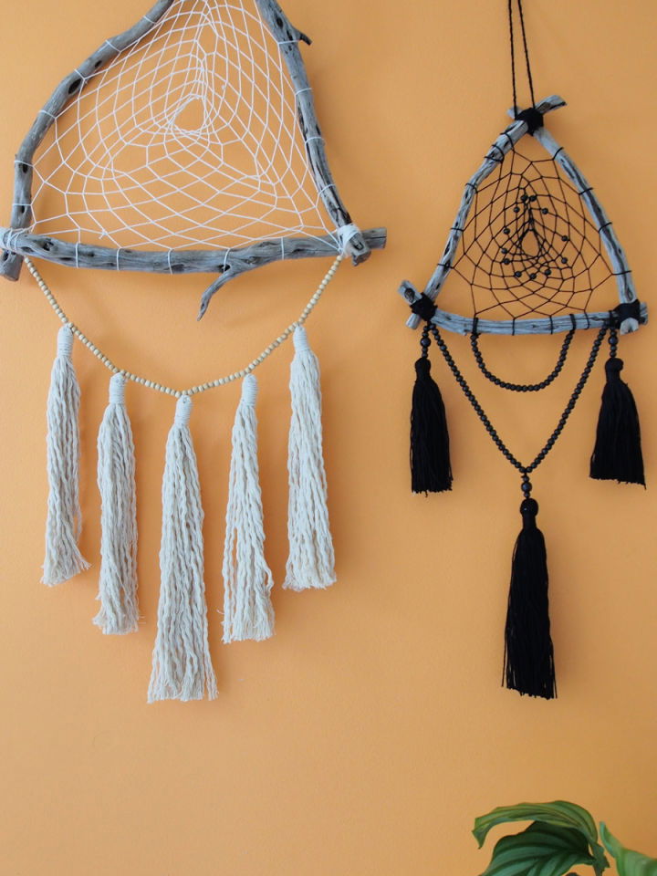 Rustic DIY Driftwood Dreamcatcher