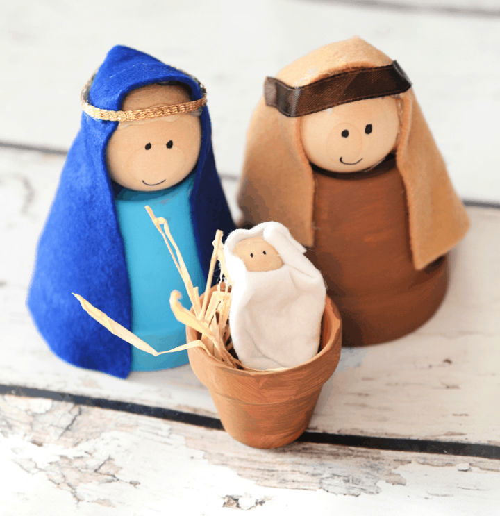 Unique DIY Terra Cotta Nativity